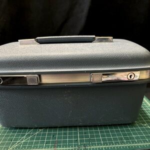 Blue vintage train case